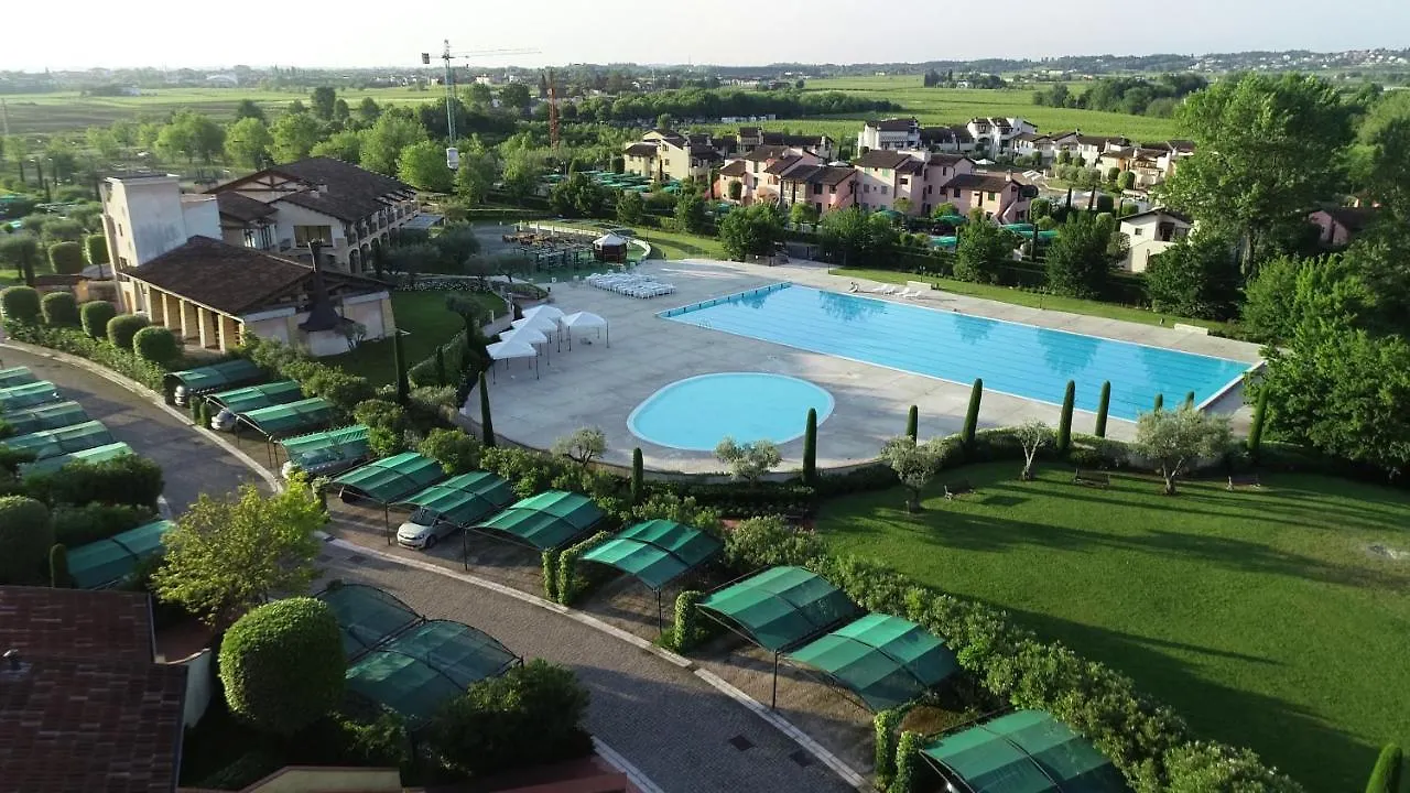 Lugana Resort & Sporting Club Peschiera del Garda Włochy